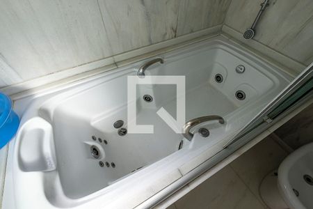 Apartamento à venda com 394m², 4 quartos e 5 vagas Apartamento à venda com 394m², 4 quartos e 5 vagasSuíte 2 - Banheiro