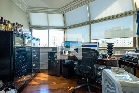 Apartamento à venda com 394m², 4 quartos e 5 vagas Apartamento à venda com 394m², 4 quartos e 5 vagasSala de Almoço