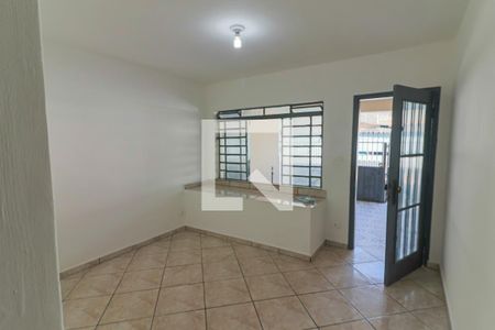 Sala de casa para alugar com 2 quartos, 125m² em Jardim Trussardi, São Paulo