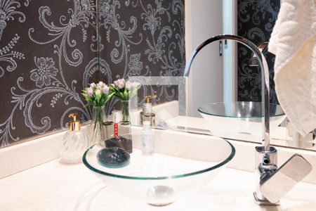 Banheiro Social de apartamento para alugar com 2 quartos, 55m² em Cidade Monções, São Paulo