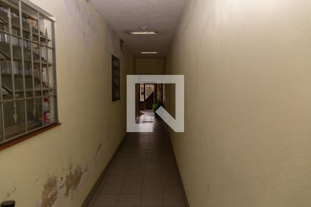 Casa à venda com 180m², 3 quartos e 2 vagasCorredor