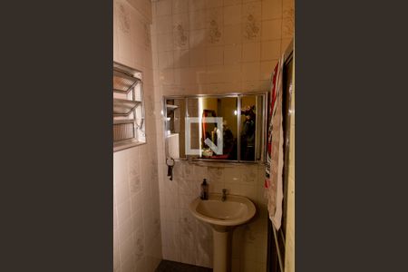 Casa à venda com 180m², 3 quartos e 2 vagasBanheiro de Serviço