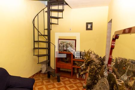 Casa à venda com 180m², 3 quartos e 2 vagasCozinha Serviço