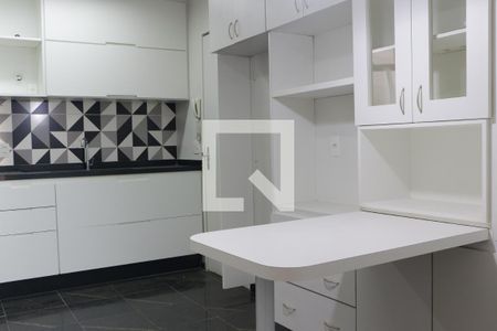 Apartamento à venda com 82m², 2 quartos e 1 vagaCozinha