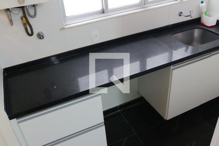 Apartamento à venda com 82m², 2 quartos e 1 vagaÁrea de Serviço