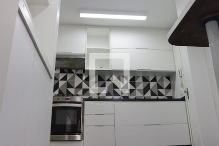 Apartamento à venda com 82m², 2 quartos e 1 vagaCozinha - Armários