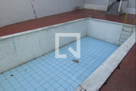 Casa para alugar com 240m², 3 quartos e 6 vagasPIscina