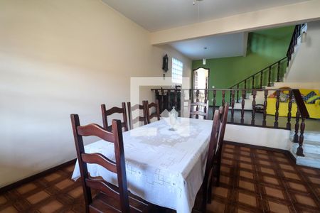 Sala de casa de condomínio à venda com 5 quartos, 293m² em Jacarepaguá, Rio de Janeiro
