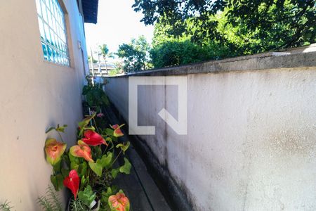 Casa de condomínio à venda com 293m², 5 quartos e 3 vagasQuintal