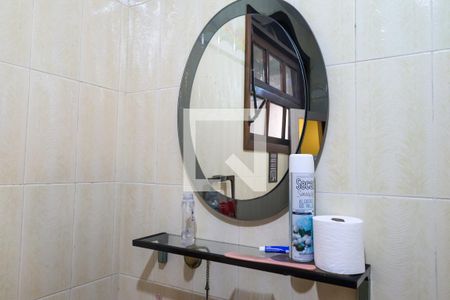 Casa de condomínio à venda com 293m², 5 quartos e 3 vagasLavabo