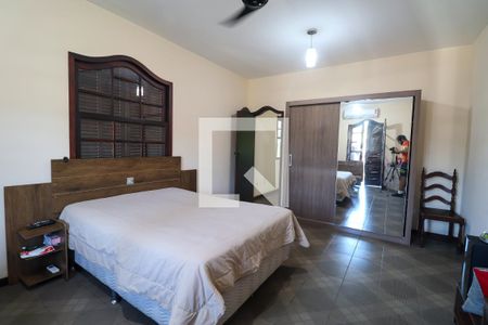 Casa de condomínio à venda com 293m², 5 quartos e 3 vagasQuarto 2