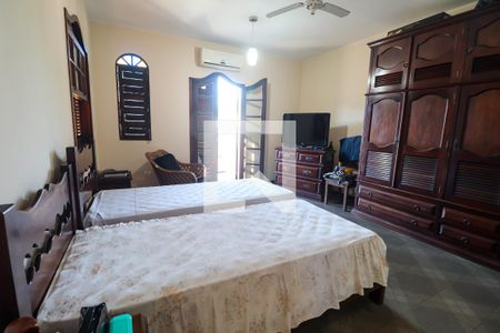 Casa de condomínio à venda com 293m², 5 quartos e 3 vagasSuíte 2