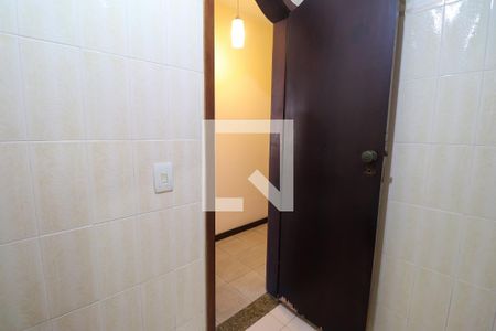 Casa de condomínio à venda com 293m², 5 quartos e 3 vagasLavabo