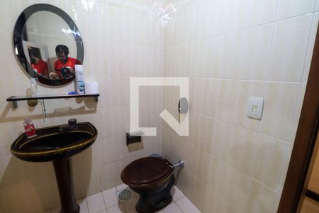 Casa de condomínio à venda com 293m², 5 quartos e 3 vagasLavabo