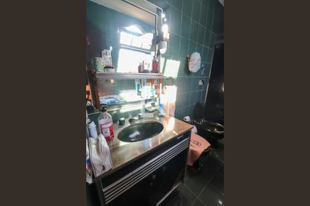 Casa de condomínio à venda com 293m², 5 quartos e 3 vagasBanheiro da Suíte 2