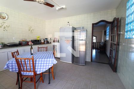 Casa de condomínio à venda com 293m², 5 quartos e 3 vagasCozinha