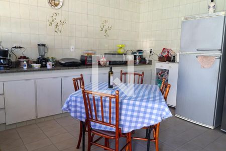 Casa de condomínio à venda com 293m², 5 quartos e 3 vagasCozinha