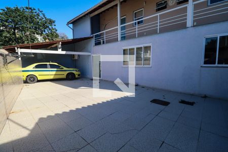 Casa de condomínio à venda com 170m², 2 quartos e 6 vagas Casa de condomínio à venda com 170m², 2 quartos e 6 vagasQuintal