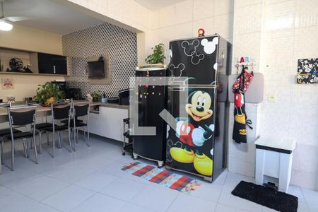 Casa de condomínio à venda com 170m², 2 quartos e 6 vagas Casa de condomínio à venda com 170m², 2 quartos e 6 vagasCozinha
