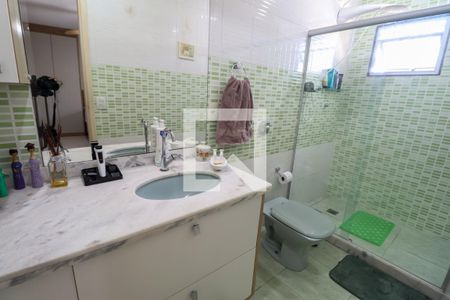 Casa de condomínio à venda com 170m², 2 quartos e 6 vagas Casa de condomínio à venda com 170m², 2 quartos e 6 vagasBanheiro da Suíte 2