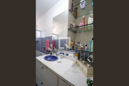 Casa de condomínio à venda com 170m², 2 quartos e 6 vagas Casa de condomínio à venda com 170m², 2 quartos e 6 vagasBanhiero da Suíte 1