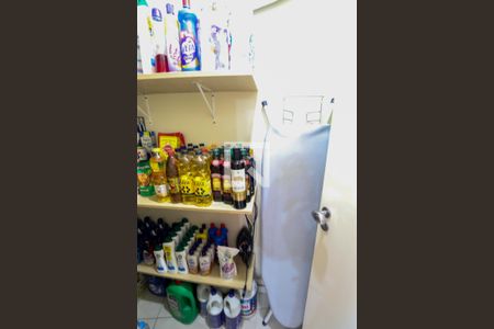 Casa de condomínio à venda com 170m², 2 quartos e 6 vagas Casa de condomínio à venda com 170m², 2 quartos e 6 vagasDispensa
