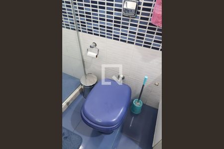 Casa de condomínio à venda com 170m², 2 quartos e 6 vagas Casa de condomínio à venda com 170m², 2 quartos e 6 vagasBanhiero da Suíte 1