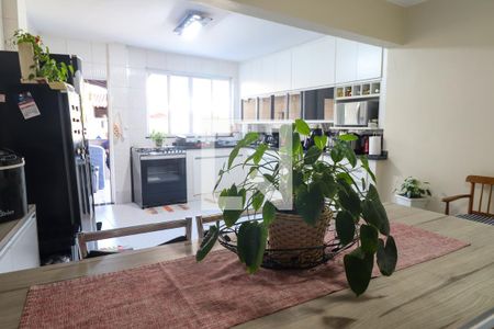 Casa de condomínio à venda com 170m², 2 quartos e 6 vagas Casa de condomínio à venda com 170m², 2 quartos e 6 vagasCozinha