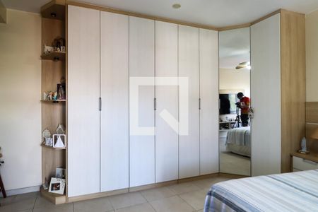 Casa de condomínio à venda com 170m², 2 quartos e 6 vagas Casa de condomínio à venda com 170m², 2 quartos e 6 vagasSuíte 1