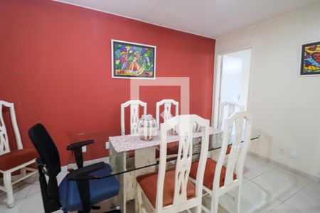 Casa de condomínio à venda com 170m², 2 quartos e 6 vagas Casa de condomínio à venda com 170m², 2 quartos e 6 vagasSala