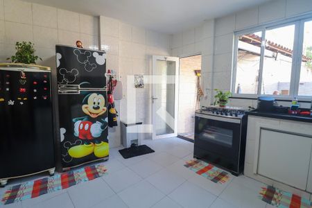 Casa de condomínio à venda com 170m², 2 quartos e 6 vagas Casa de condomínio à venda com 170m², 2 quartos e 6 vagasCozinha