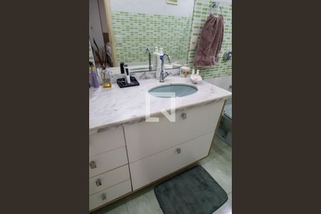 Casa de condomínio à venda com 170m², 2 quartos e 6 vagas Casa de condomínio à venda com 170m², 2 quartos e 6 vagasBanheiro da Suíte 2