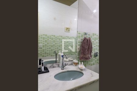 Casa de condomínio à venda com 170m², 2 quartos e 6 vagas Casa de condomínio à venda com 170m², 2 quartos e 6 vagasBanheiro da Suíte 2