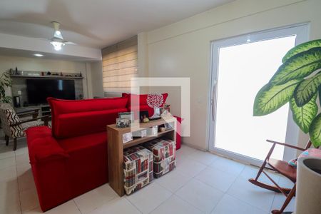 Casa de condomínio à venda com 170m², 2 quartos e 6 vagas Casa de condomínio à venda com 170m², 2 quartos e 6 vagasSala