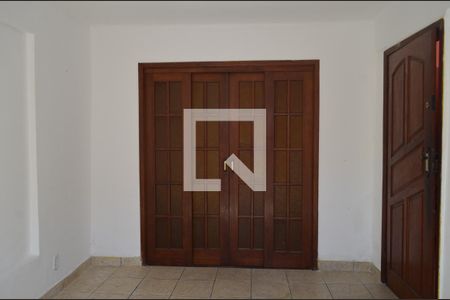 Sala de casa para alugar com 2 quartos, 100m² em Taquara, Rio de Janeiro