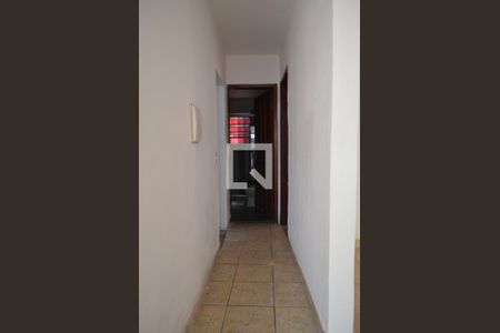 Corredor de casa para alugar com 2 quartos, 45m² em Taquara, Rio de Janeiro