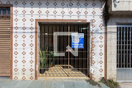 Casa à venda com 160m², 2 quartos e 1 vagaFachada