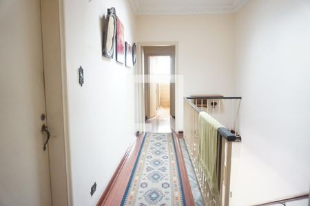 Casa à venda com 220m², 4 quartos e 4 vagasCorredor