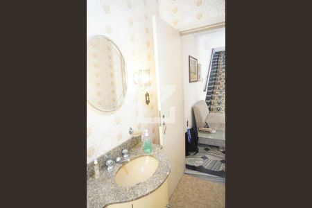 Casa à venda com 220m², 4 quartos e 4 vagasLavabo