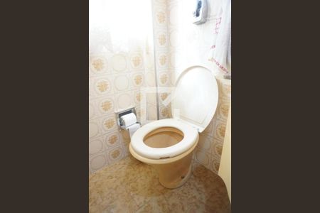 Casa à venda com 220m², 4 quartos e 4 vagasLavabo