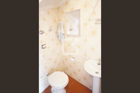 Casa à venda com 220m², 4 quartos e 4 vagasBanheiro de Serviço