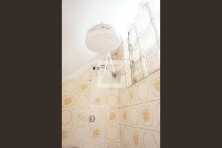 Casa à venda com 220m², 4 quartos e 4 vagasBanheiro de Serviço