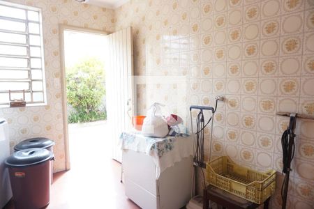 Casa à venda com 220m², 4 quartos e 4 vagasÁrea de Serviço