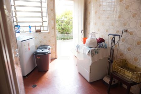 Casa à venda com 220m², 4 quartos e 4 vagasÁrea de Serviço