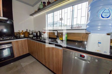 Casa para alugar com 180m², 3 quartos e 2 vagas Casa para alugar com 180m², 3 quartos e 2 vagasCozinha