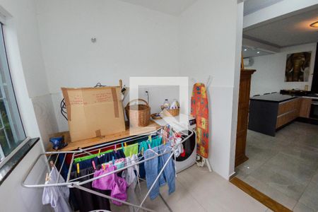 Casa para alugar com 180m², 3 quartos e 2 vagas Casa para alugar com 180m², 3 quartos e 2 vagasÁrea de serviço