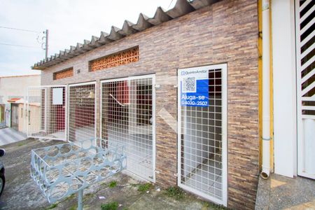 Casa para alugar com 26m², 1 quarto e sem vaga Casa para alugar com 26m², 1 quarto e sem vagaFachada