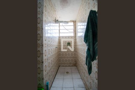 Banheiro de apartamento à venda com 1 quarto, 72m² em Santa Tereza, Porto Alegre
