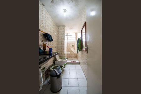 Banheiro de apartamento à venda com 1 quarto, 72m² em Santa Tereza, Porto Alegre