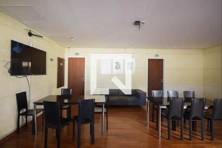 Apartamento para alugar com 50m², 2 quartos e 1 vaga Apartamento para alugar com 50m², 2 quartos e 1 vagaÁrea comum - Salão de festas